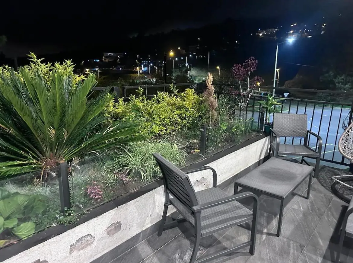 Hermoso Departamento Cerca De Cumbaya Quito Ecuador